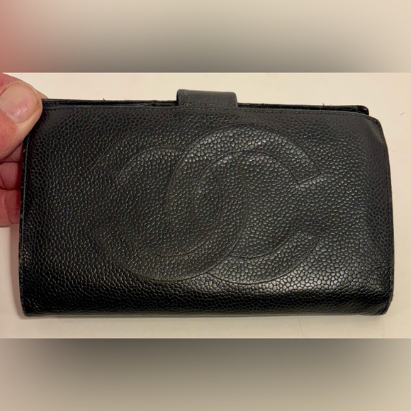 CHANEL BLACK CAVIAR LEATHER BI-FOLD WALLET KISS LOCK COIN PURSE PROJECT PIECE - Picture 1 of 16